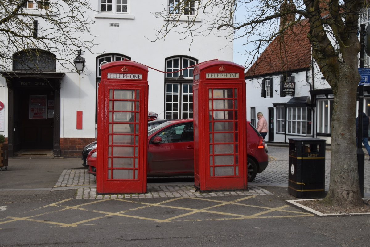 Red telephone box - Wikipedia